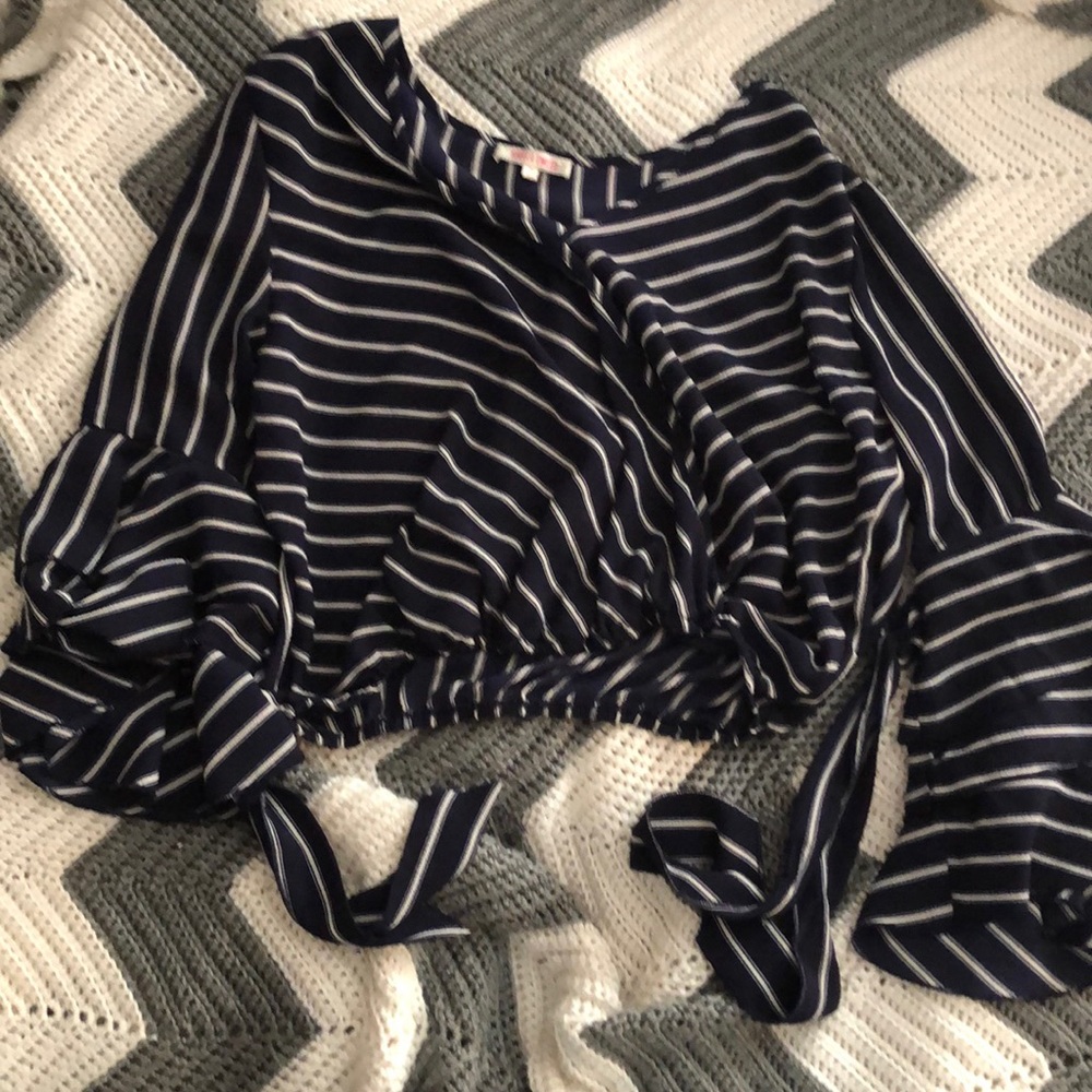 Cropped blouse